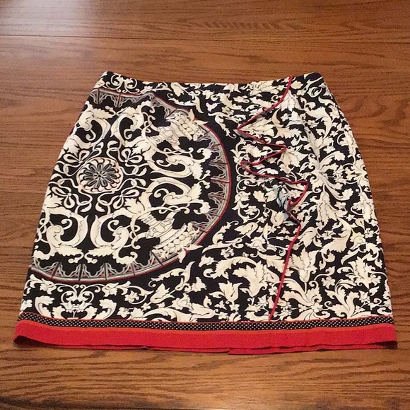 WHBM Damask Silk Blend Pencil Skirt, EUC - Picture 4 of 7